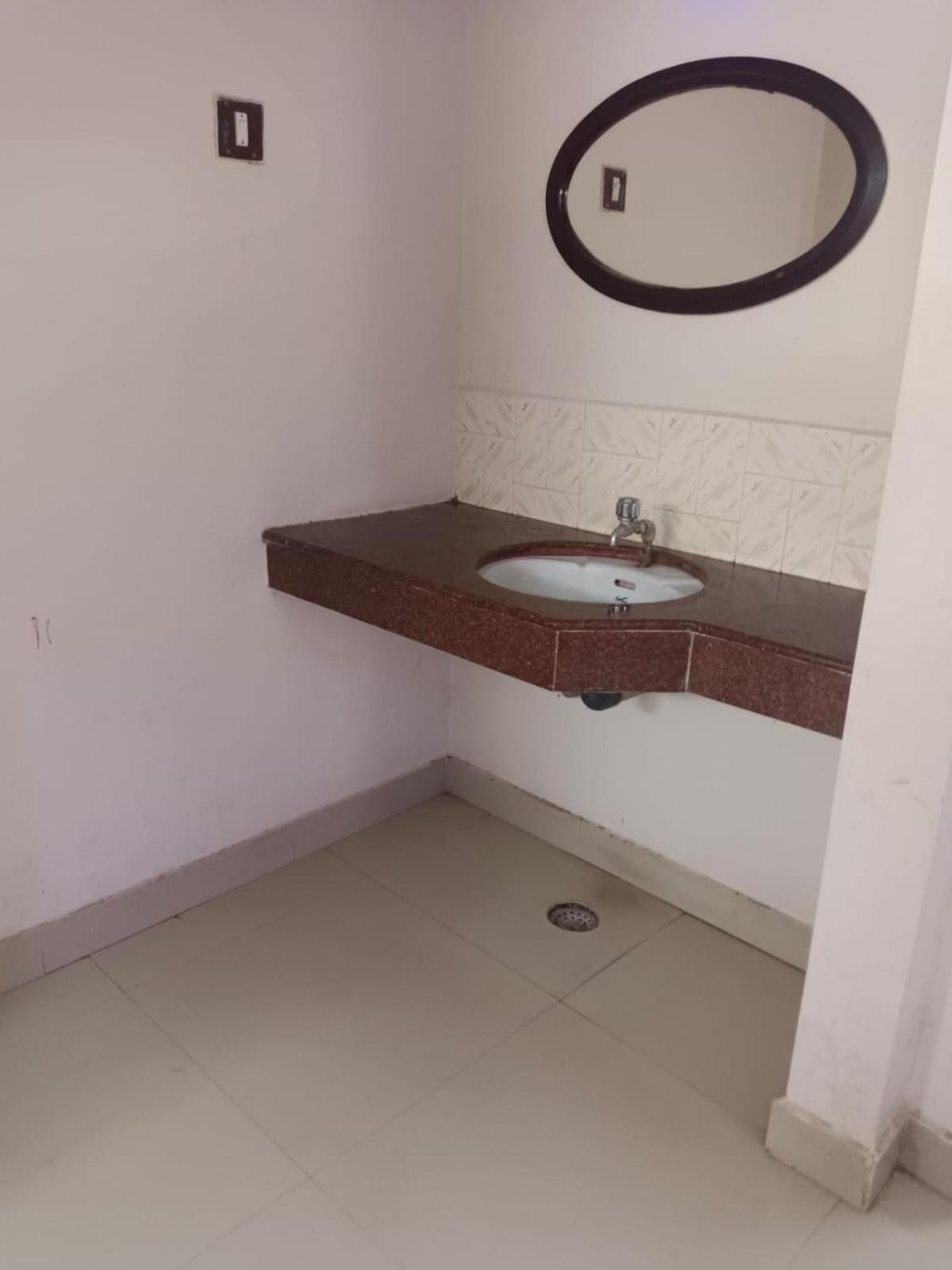 Sree Balaji Hotel - Lodge Kanyakumari Ngoại thất bức ảnh