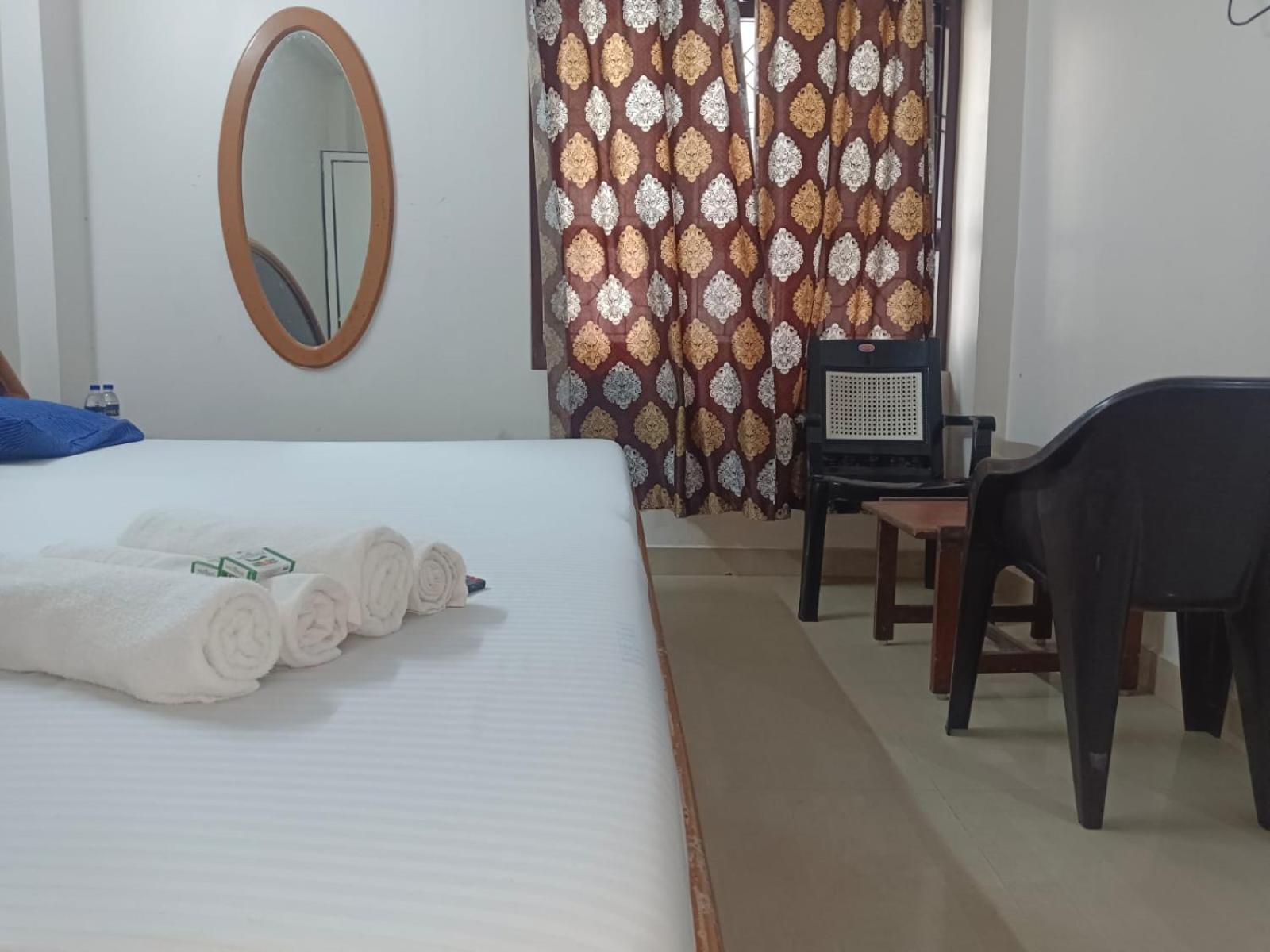 Sree Balaji Hotel - Lodge Kanyakumari Ngoại thất bức ảnh