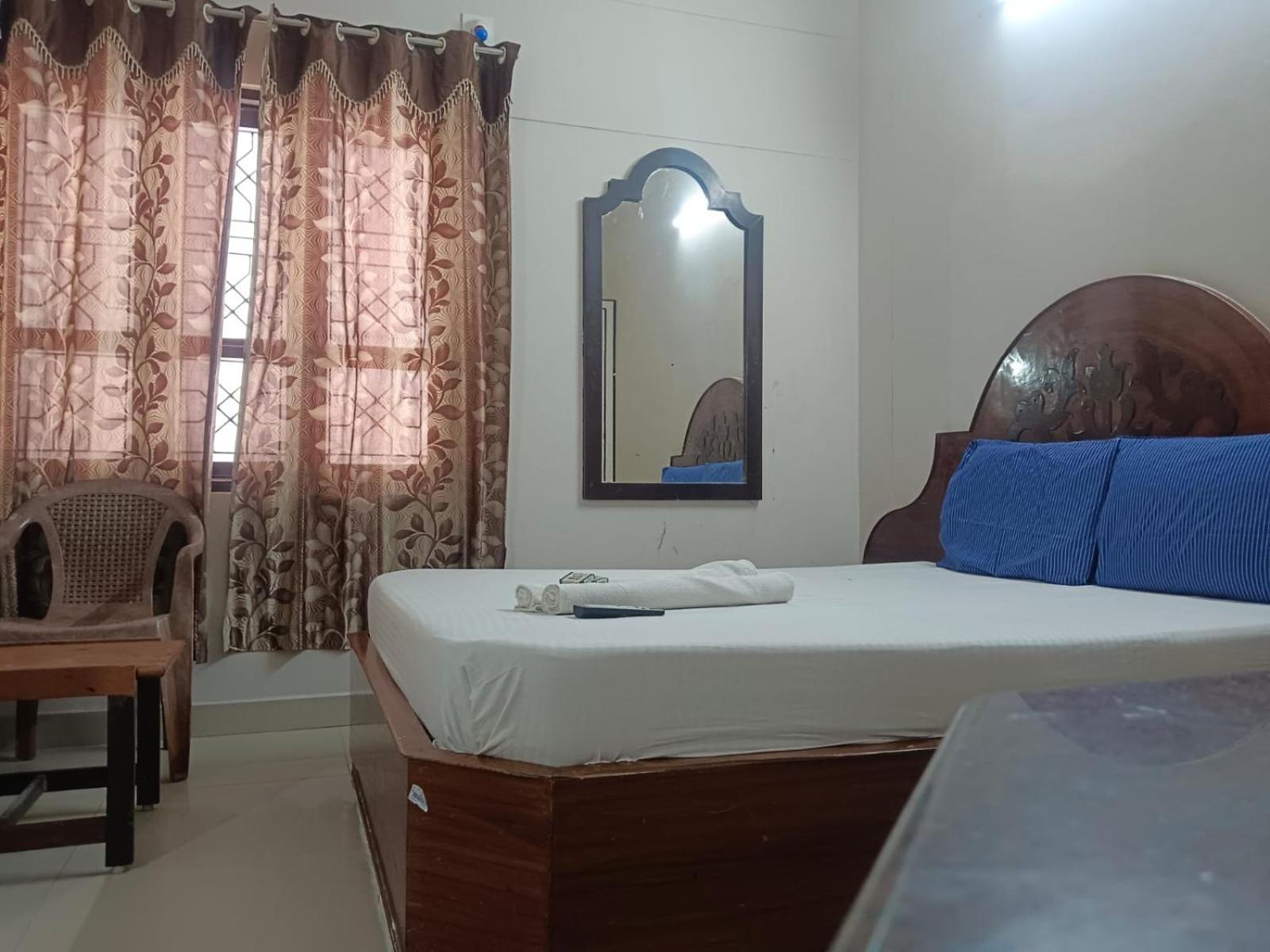 Sree Balaji Hotel - Lodge Kanyakumari Ngoại thất bức ảnh