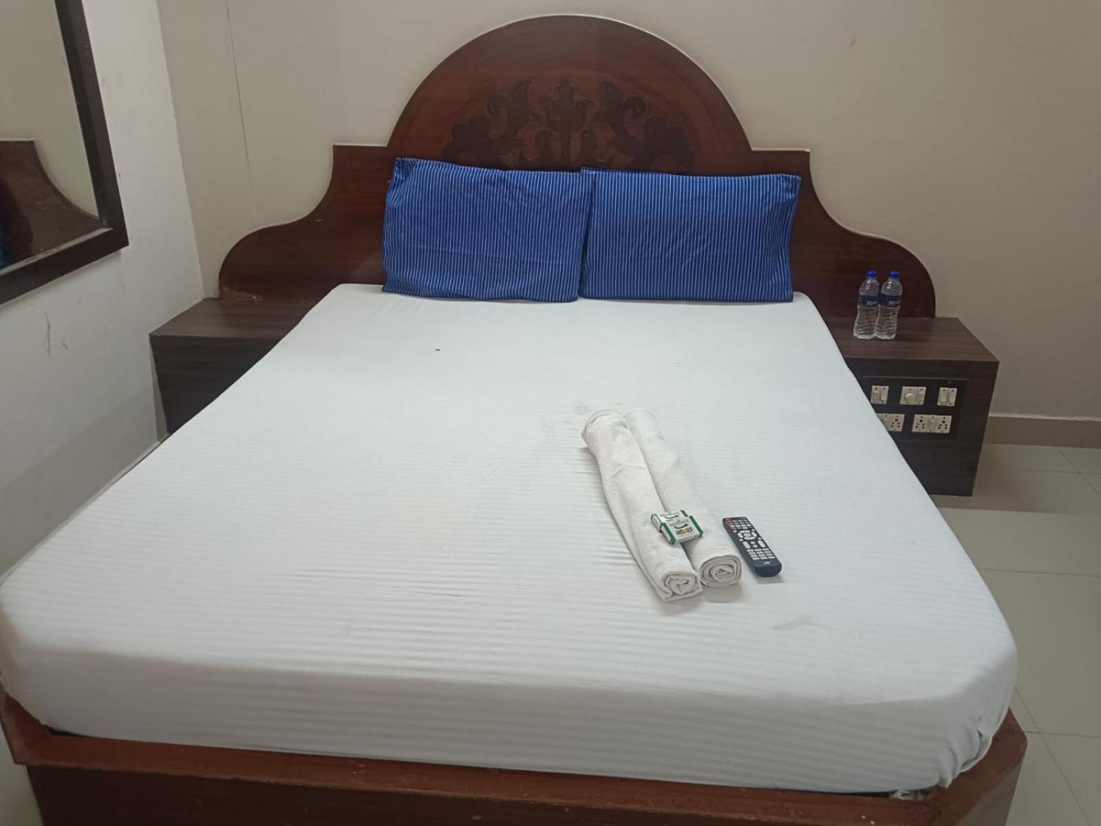 Sree Balaji Hotel - Lodge Kanyakumari Ngoại thất bức ảnh