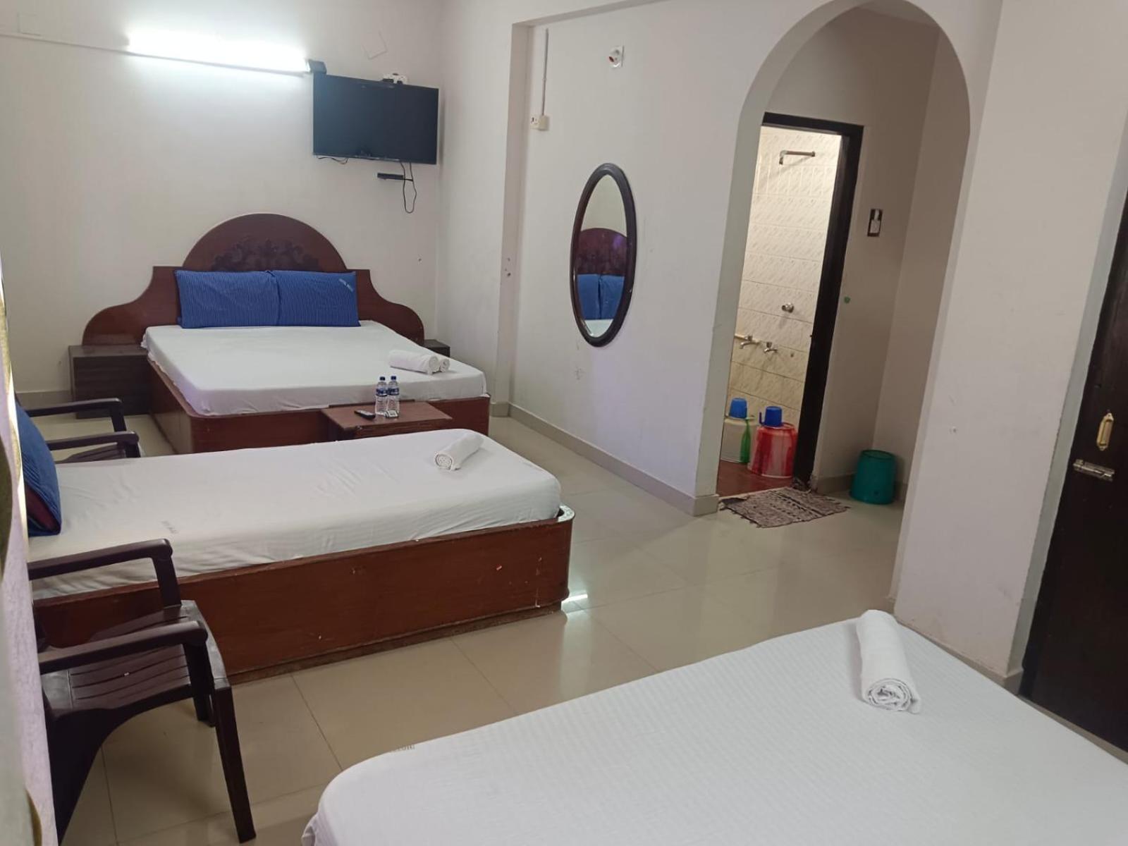 Sree Balaji Hotel - Lodge Kanyakumari Ngoại thất bức ảnh